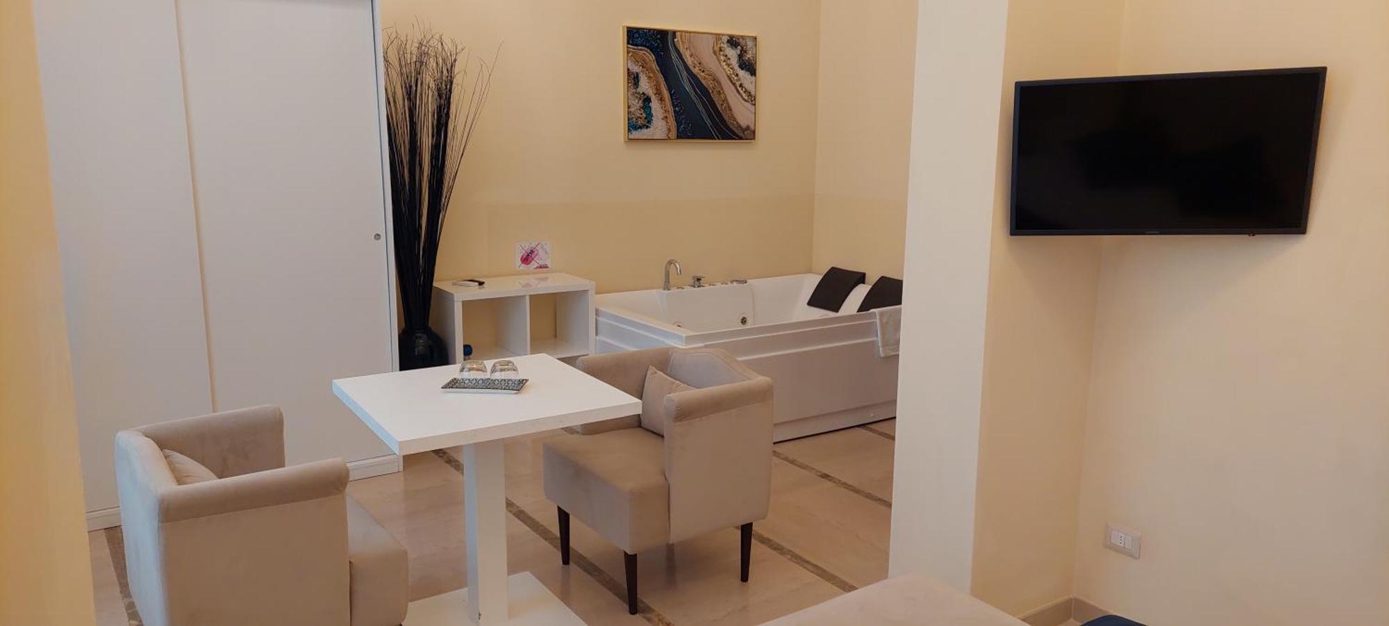 Dimora Charleston Parcheggio Privato In Loco Gratis Frühstückspension Lecce