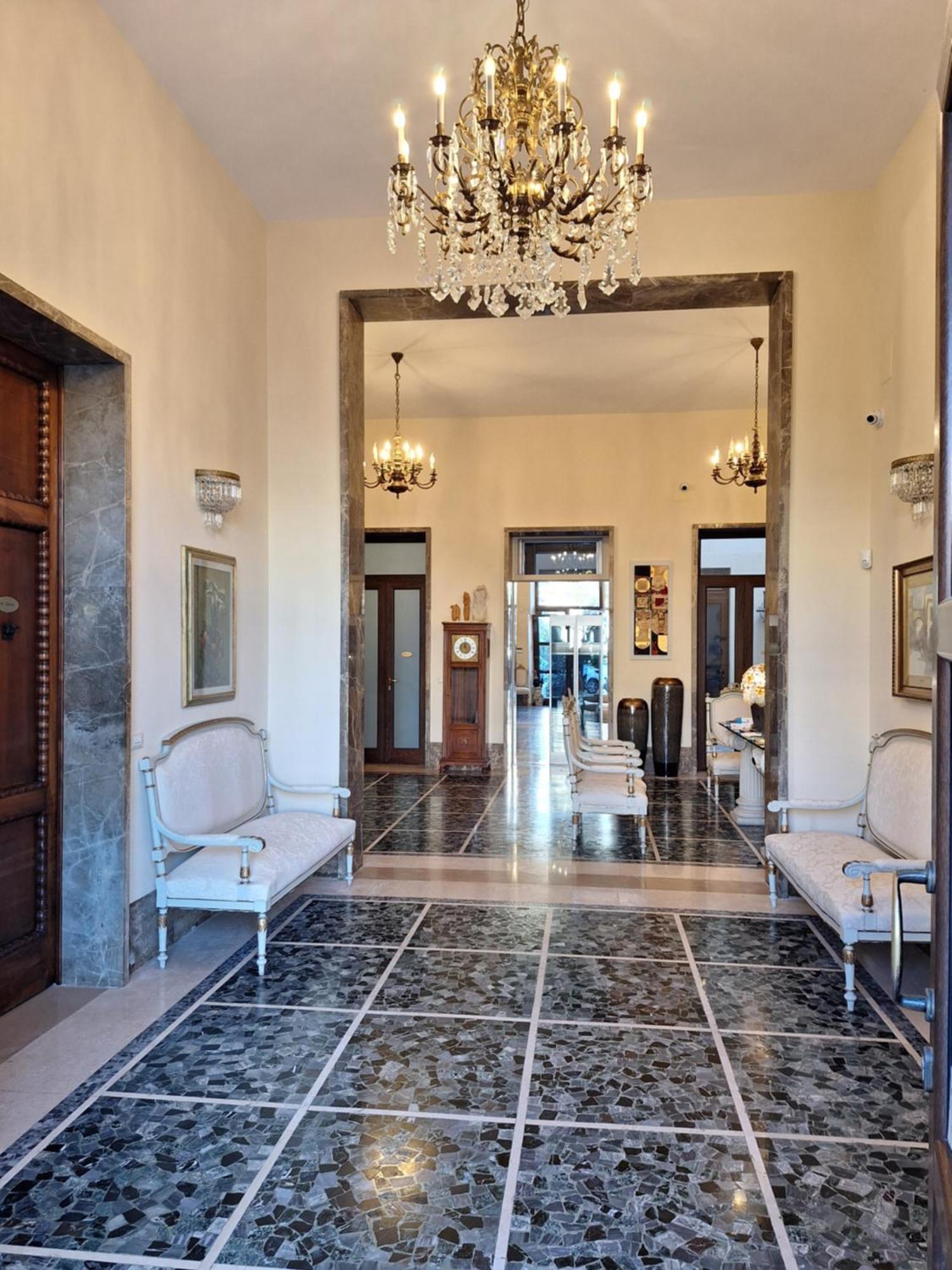 Frühstückspension Dimora Charleston Parcheggio Privato In Loco Gratis Lecce