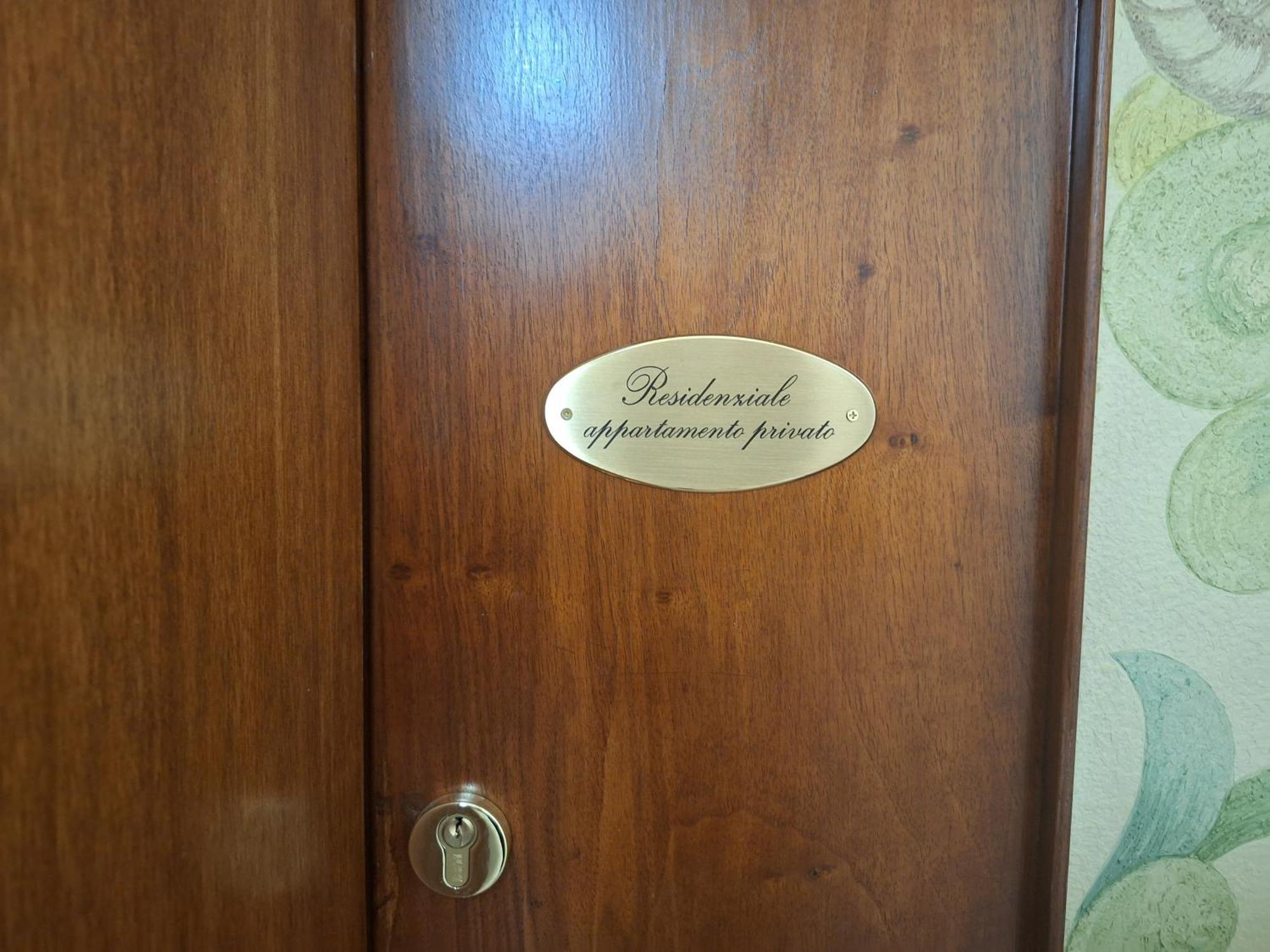 Bed & Breakfast Dimora Charleston Parcheggio Privato In Loco Gratis
