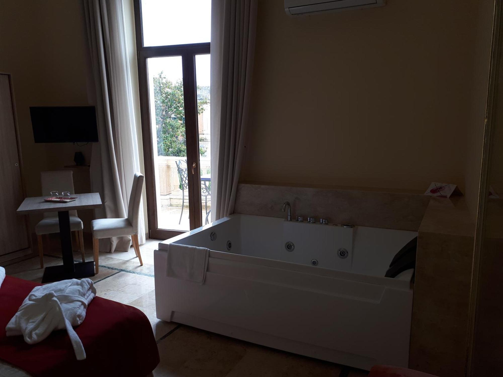 Bed & Breakfast Dimora Charleston Parcheggio Privato In Loco Gratis 2*