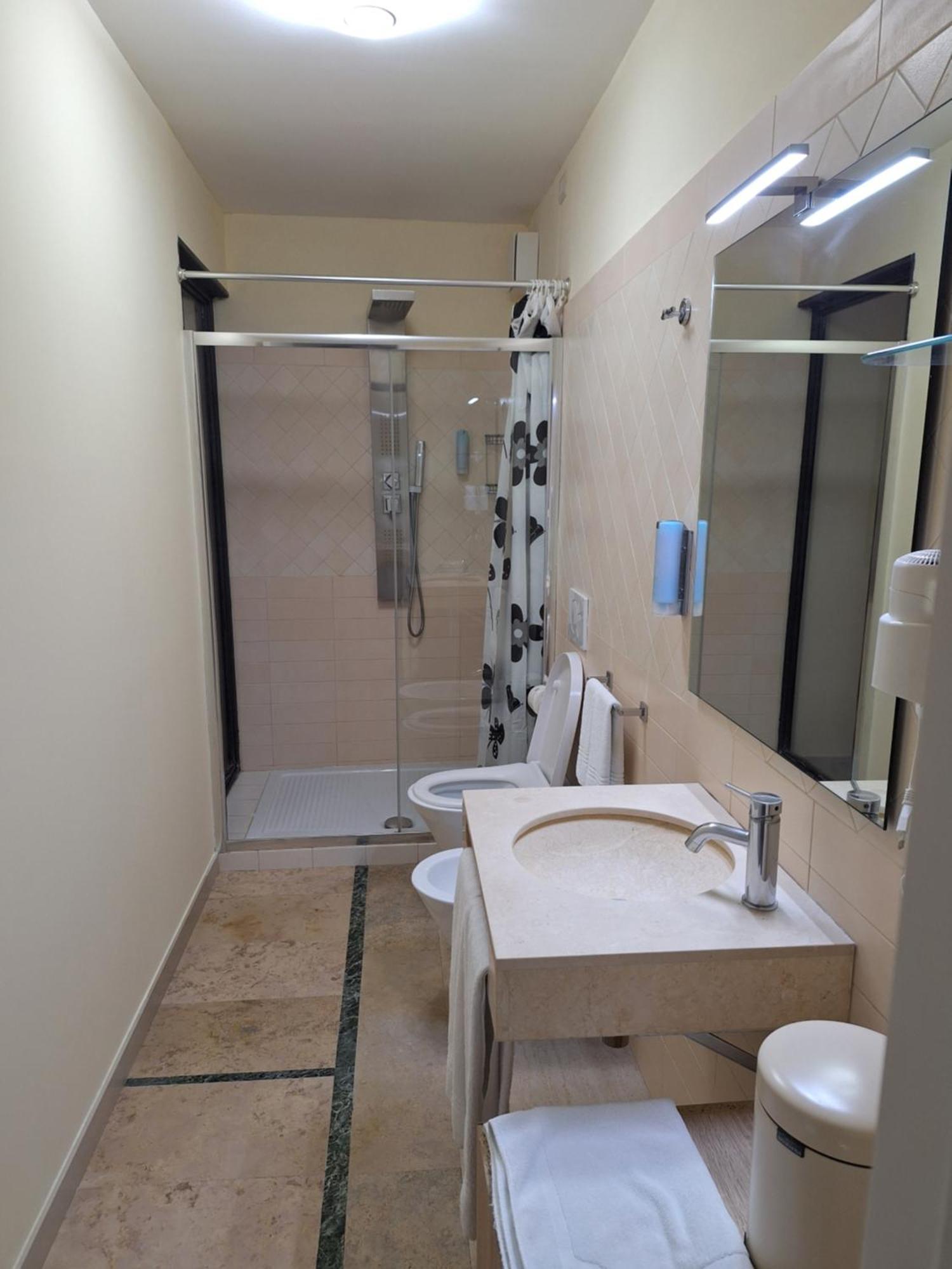 Bed & Breakfast Dimora Charleston Parcheggio Privato In Loco Gratis Lecce