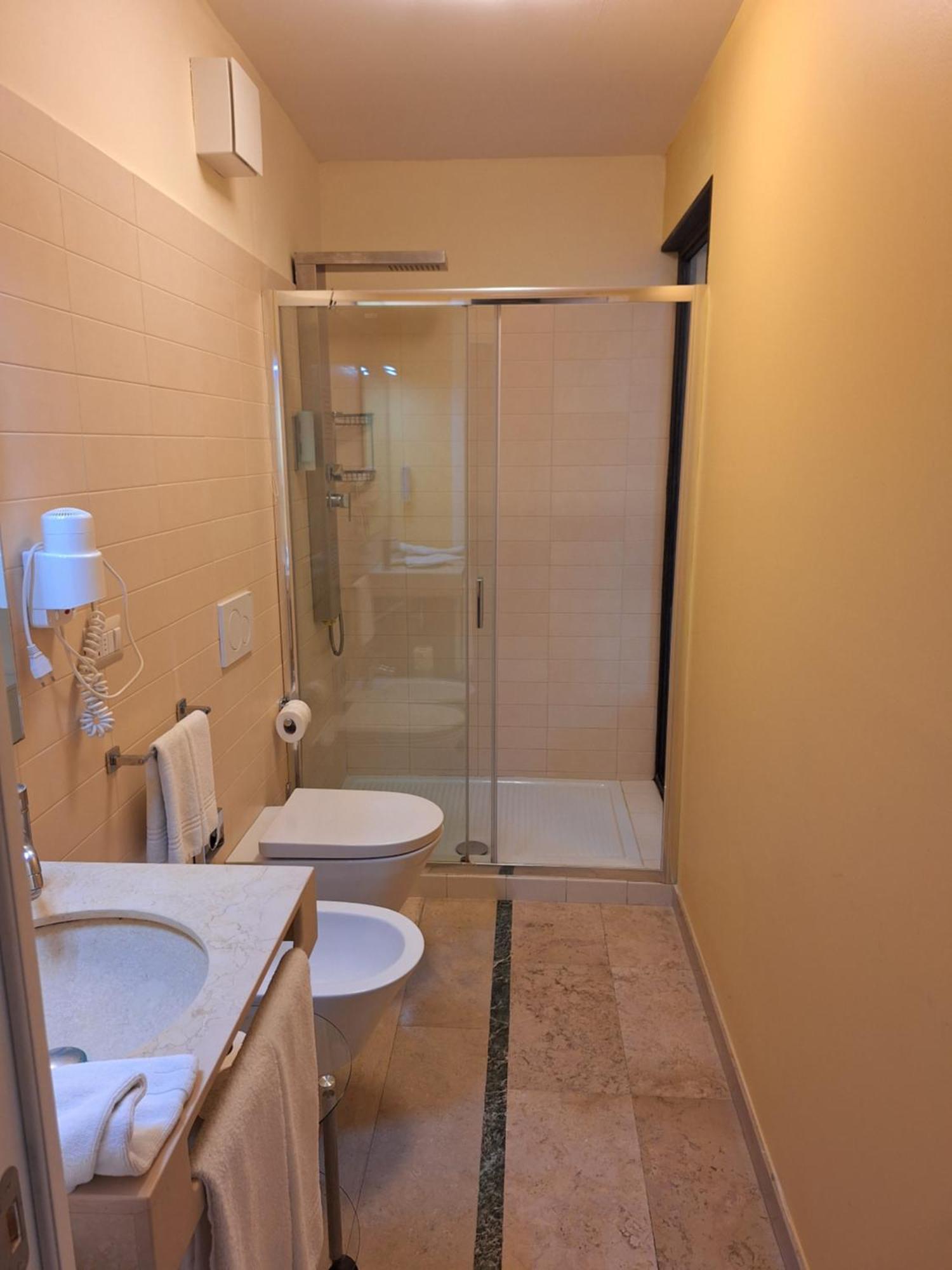 Dimora Charleston Parcheggio Privato In Loco Gratis 2*