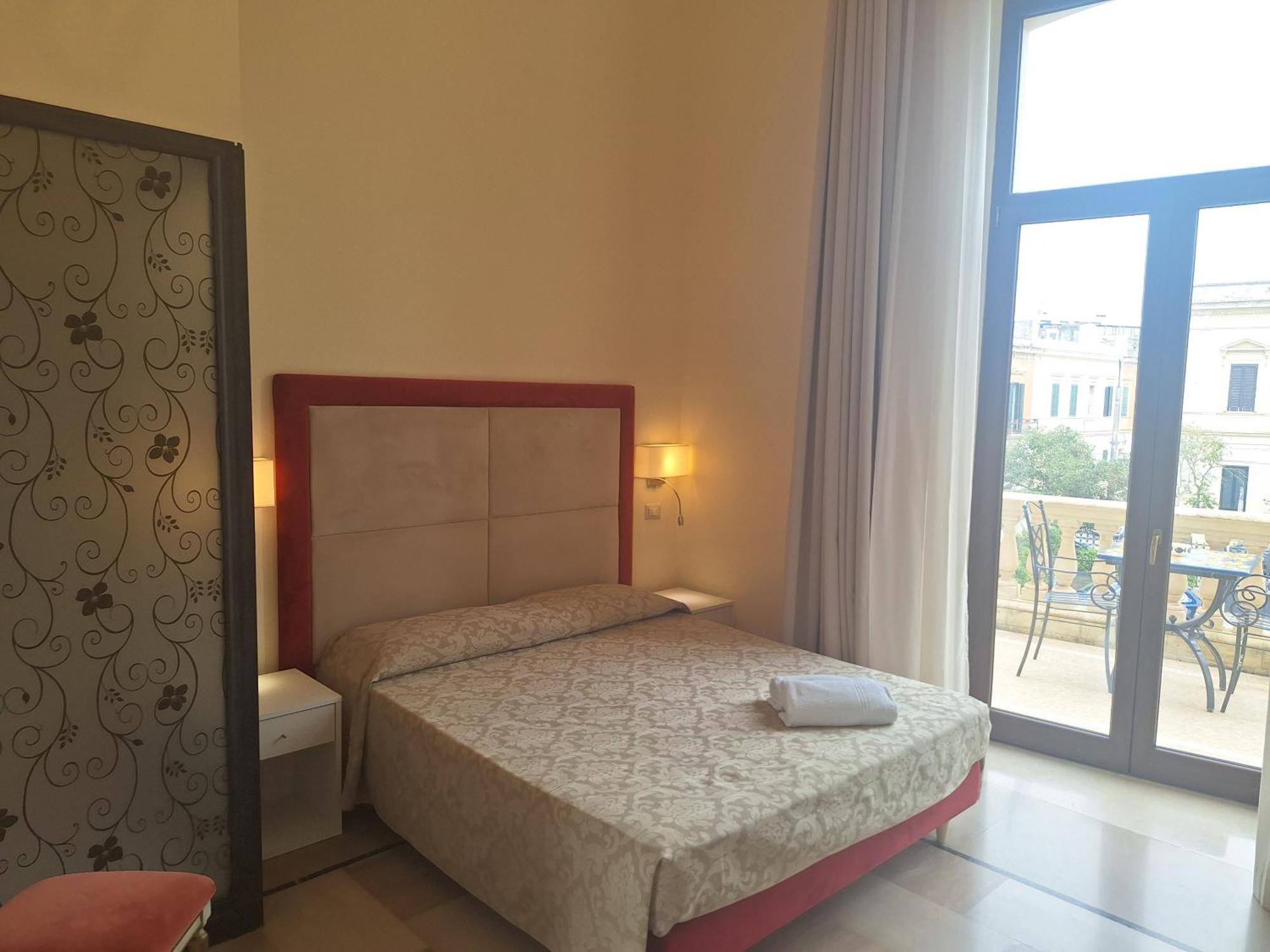 Dimora Charleston Parcheggio Privato In Loco Gratis Bed & Breakfast